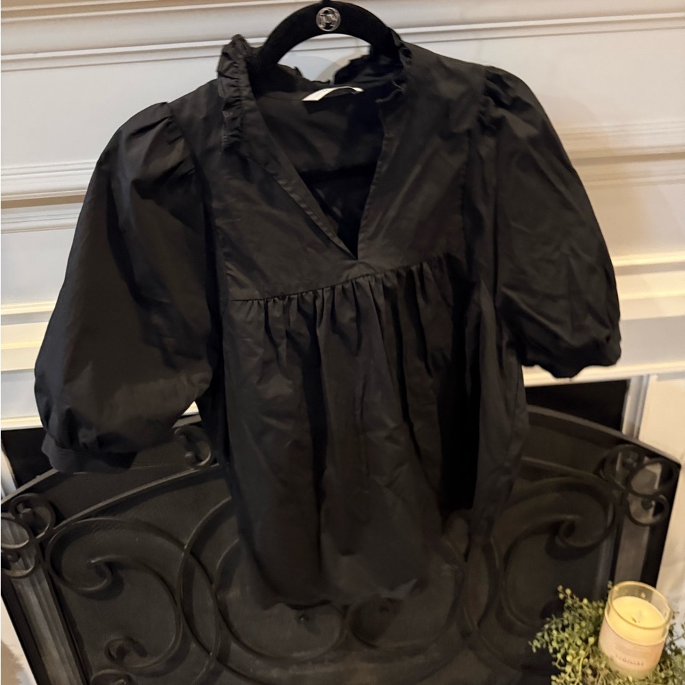 Chic Black Puff Sleeve Blouse